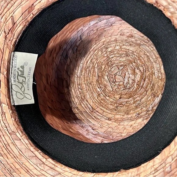 Elegant Palm Hat with Pearl Accents 5 1/2” wide brim NWT - Picture 5 of 7